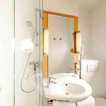 Ibis Hauptbahnhof 3*