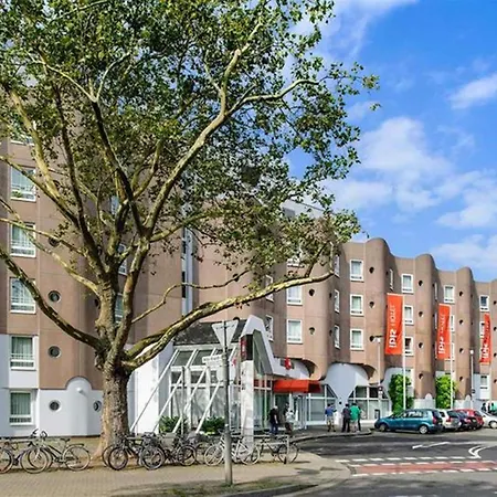 Ibis Hauptbahnhof 3*