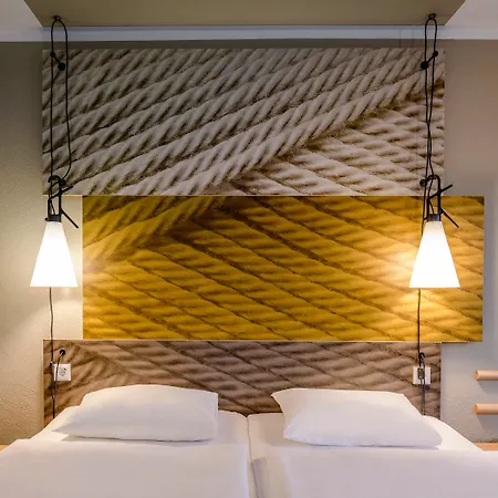 Hotel Ibis Hauptbahnhof 3*