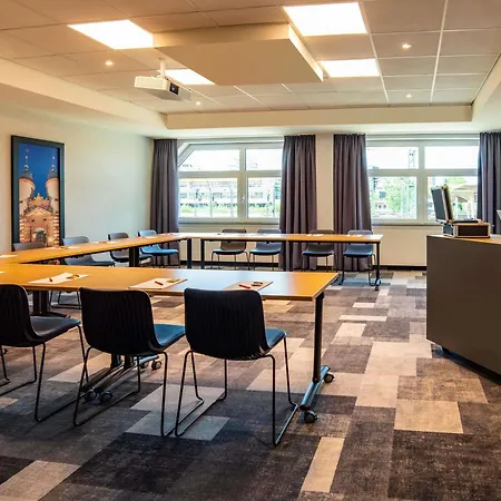 Ibis Hauptbahnhof Hotell