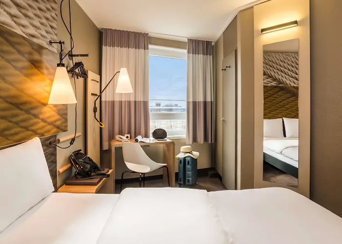 Hotel Ibis Hauptbahnhof 3*
